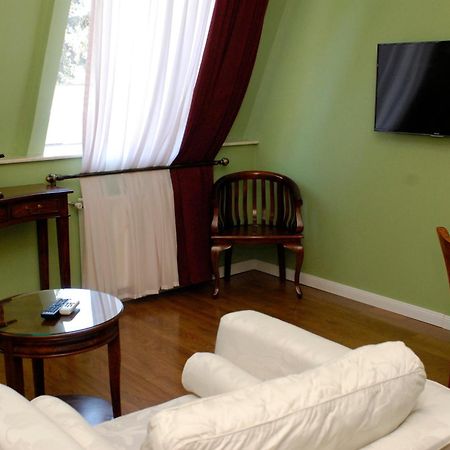 Prestige Palace - Esquisse Hotel Tbiliszi Kültér fotó