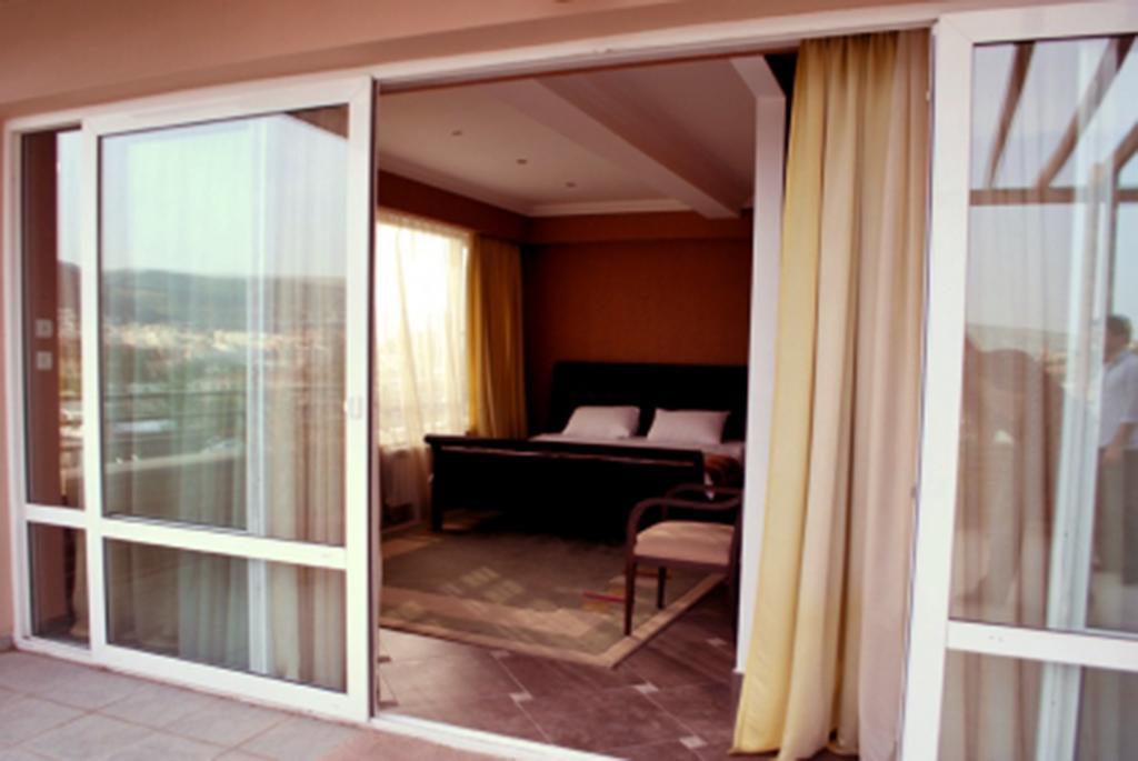 Prestige Palace - Esquisse Hotel Tbiliszi Szoba fotó