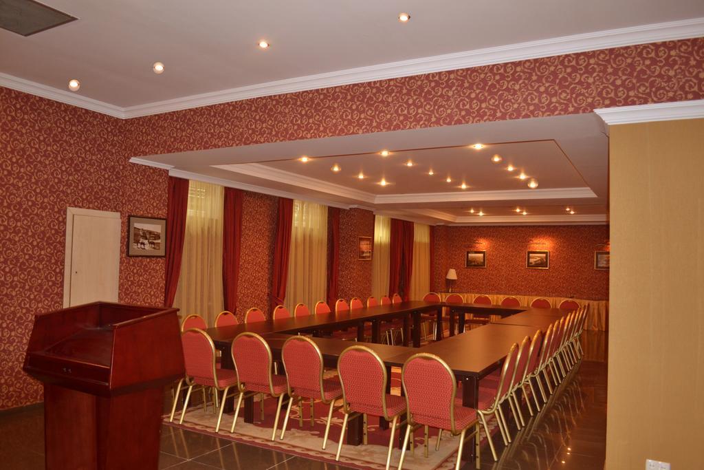 Prestige Palace - Esquisse Hotel Tbiliszi Kültér fotó