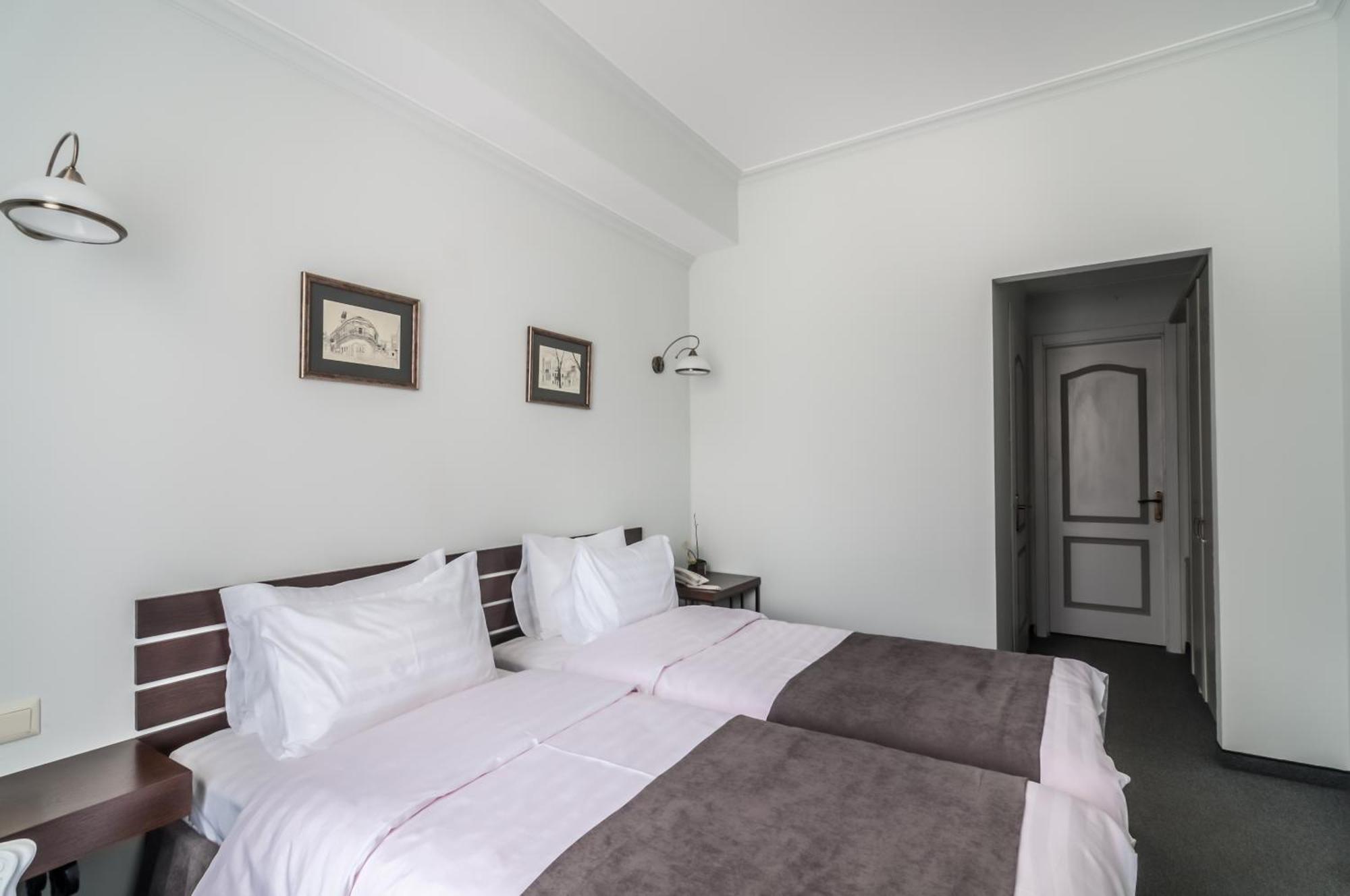 Prestige Palace - Esquisse Hotel Tbiliszi Kültér fotó