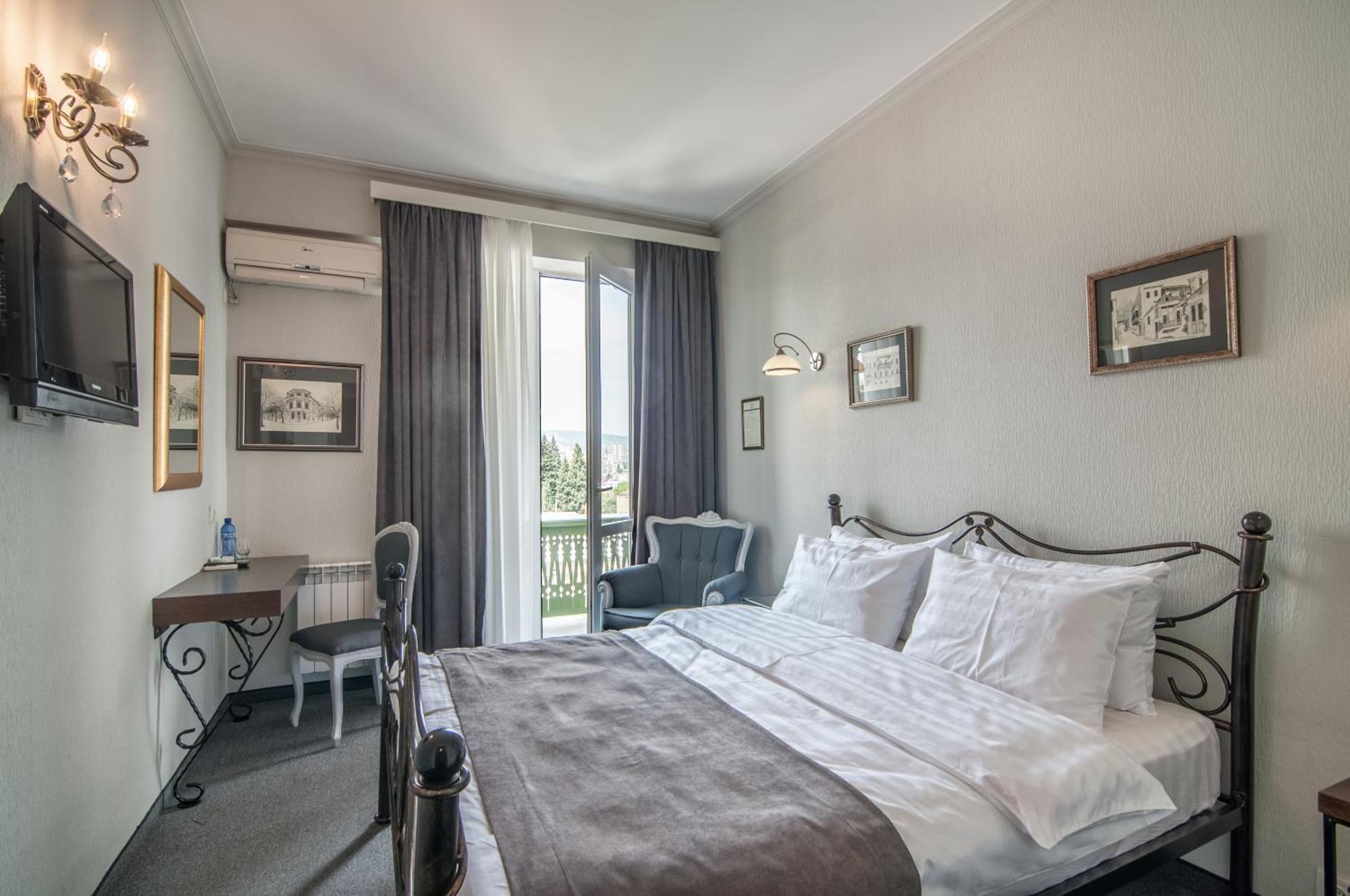 Prestige Palace - Esquisse Hotel Tbiliszi Kültér fotó