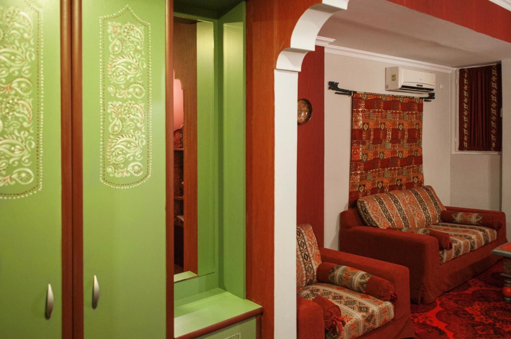 Prestige Palace - Esquisse Hotel Tbiliszi Kültér fotó