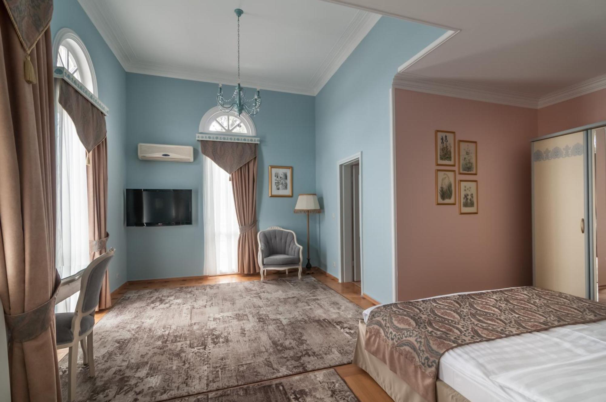 Prestige Palace - Esquisse Hotel Tbiliszi Kültér fotó