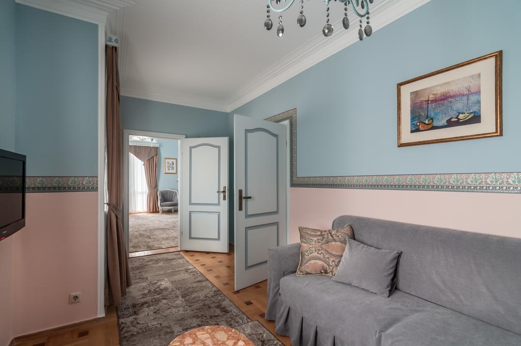 Prestige Palace - Esquisse Hotel Tbiliszi Kültér fotó